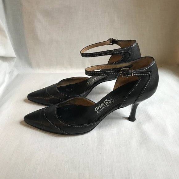 Salvatore Ferragamo Black Leather D'orsay Heels - Picture 3 of 7